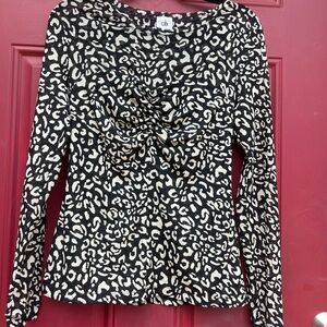 CAbi size small Black and White Ruched Blouse